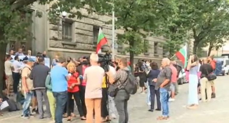 200812-1_947528739586122988_big