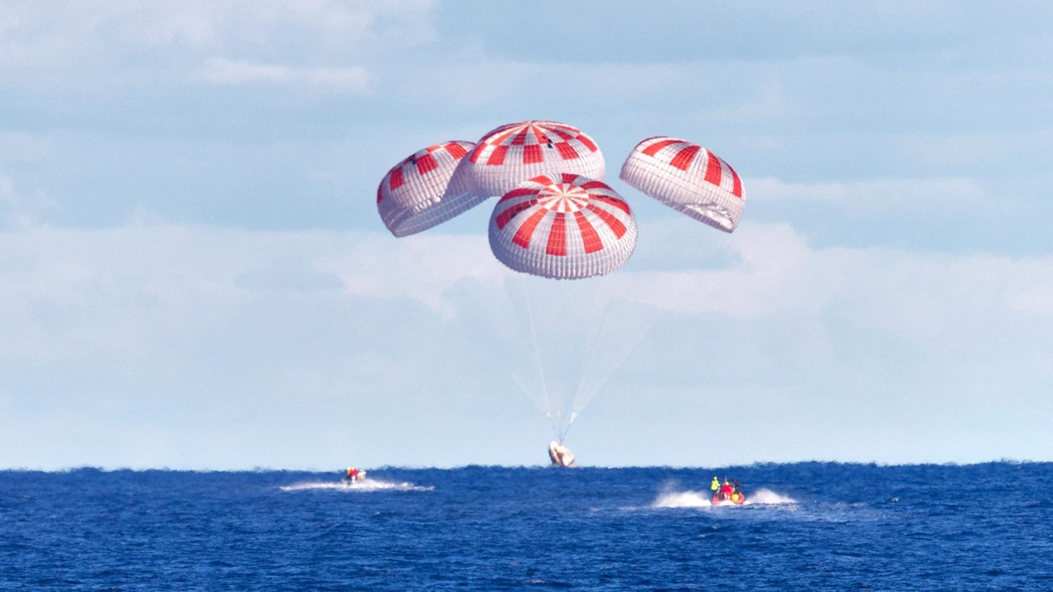 First-Crew-Dragon-Splashdown-scaled