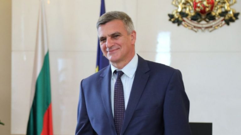 6d3f0a632e5e52bd85d447a70ca1b9fe