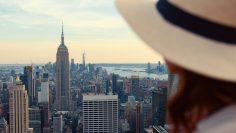 young-tourist-on-the-roof-XKW8UJV
