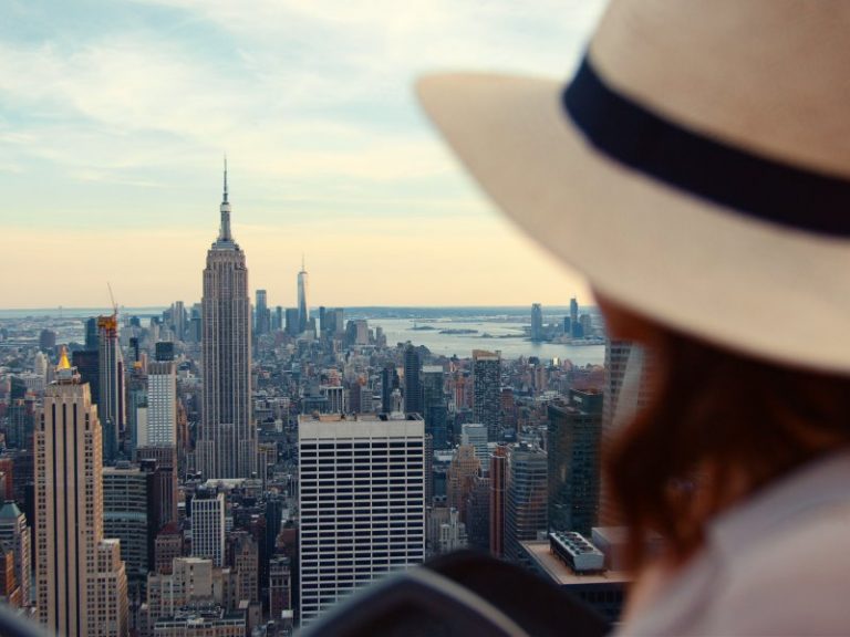 young-tourist-on-the-roof-XKW8UJV