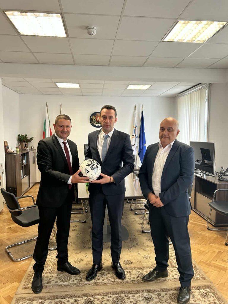 556918876_1391676796295907_6531476471908749330_n